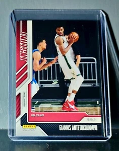 Giannis Antetokounmpo 2020-21 Panini NBA Tip-Off #12 Basketball Card 1 of 617 - Foto 1 di 2