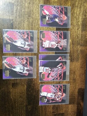 Inside Outside Fleer Ultra Basketball Cards (Scottie Pippen, Larry Johnson)  - Imagem 1 de 2