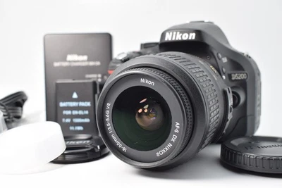 Nikon D5200 digitale 24,1-MP-Spiegelreflexkamera schwarz 18–55 mm [fast neuwe... - Bild 1 von 4