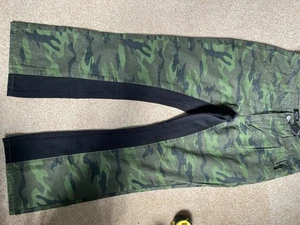 BOOHOO LIGHTWEIGHT CAMO TROUSERS 32” - Picture 1 of 7