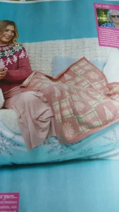 Knitting Pattern For Gorgeous 2 Colour Blanket In D.K- SIZE 35 X 33INS - Picture 1 of 1