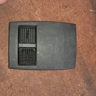 Chrysler 300 2005-2010 consola central reposabrazos compartimento de almacenamiento ventilación trasera  Foto 1 de 4