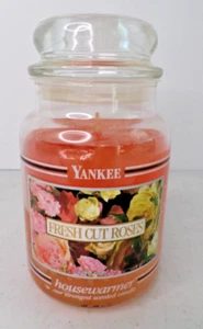 Yankee Candle-FRESH CUT ROSES - Discontinued. BLACK BAND. House warmer RARE. New - Picture 1 of 10