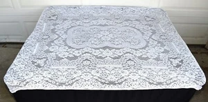 Mantel central vintage cuáquero de encaje crema floral festoneado 66" x 84" - Imagen 1 de 8