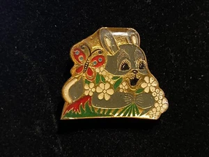 Prendedor coleccionable vintage de animales con solapa de conejo esmaltado de la era de la Unión Soviética de Ucrania - Imagen 1 de 4