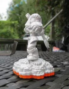 SPROCKET - PEARL WHITE SPARKLE GLITTER EDITION - SKYLANDERS GIANTS CHASE FIGURE - Picture 1 of 6