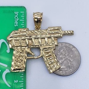 Big real 10k yellow machine Gun Uzi Pendant 1.95 inch - Picture 1 of 12