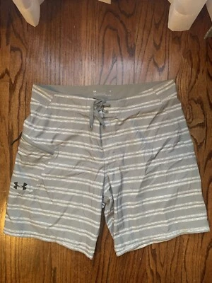 Pantalones cortos/trunks Under Armour Tide Chaser para hombre talla 38 gris/verde Foto 1 de 4