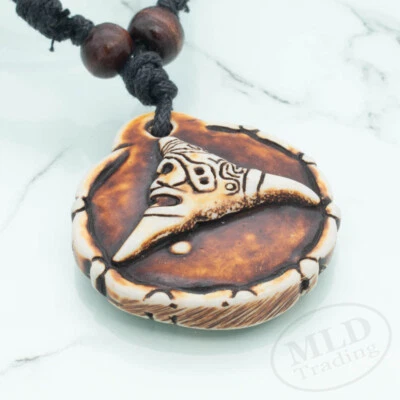 Collar Colgante Petroglifo Tribal - Símbolo Triángulo - Aspecto Hueso Resina, Cordón Foto 1 de 4