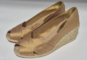 Lauren Ralph Lauren Gold Cecilia Shantung Silk Peep Toe Wedge Sandle Size 11B - Picture 1 of 9
