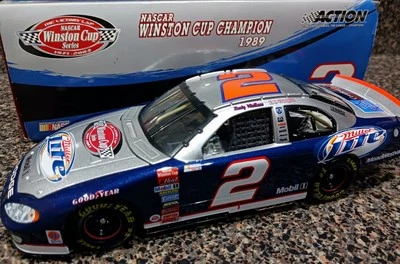 Penske Racing Rusty Wallace #2 Miller Lite Winston Cup Dodge 1:24 Diecast NASCAR - Image 1 of 4