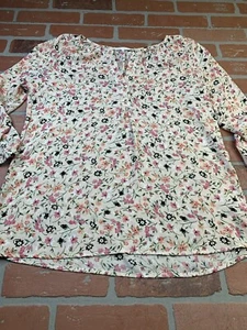 Violet + Claire Womens Blouse Size Medium 3/4 Sleeve Length Floral Sheer V-Neck - Picture 1 of 9