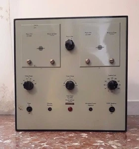 Power Supply Type 4902 - Bruel & Kjcer Copenhagen - Picture 1 of 3
