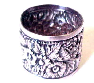 Antiguo tarro de baratija floral soldado Tiffany plateado o base de cojín de pasador Foto 1 de 4