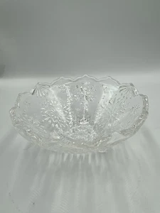 Crystal Bowl SNOWFLAKE footed 6" across Cut Glass Scalloped Edge NEW - Picture 1 of 10
