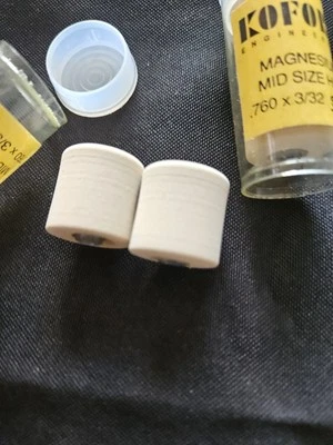 2 Pair Vintage Koford NOS 1/24 Slot Car Tires W/Magn Mid Sz Hub .760x3/32 Soft - Image 1 of 4