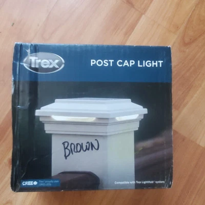 TREX DECK FLAT LED POST CAP LIGHT - Vintage Lantern - VLSQLEDCAP4X4C BROWN - Image 1 of 4