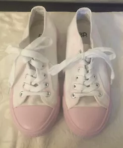 BP Greta-Fab Pink Sole Tennis Shoes size 5 1/2 - Picture 1 of 6