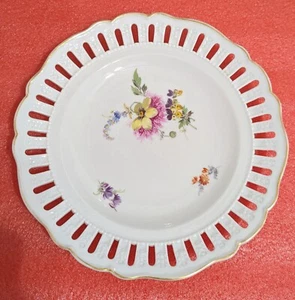 ANTIQUE 1815-1924 MEISSEN Openwork Edge Cabinet Plate, Floral, Ø9.5", H=1.25" - Picture 1 of 7