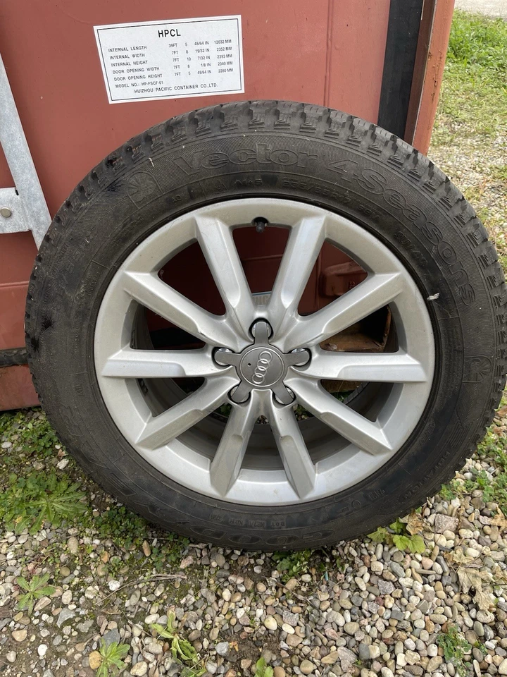 Original Audi Alufelgen Mit Winterreifen 235 55 R17 - Bild 1 von 4