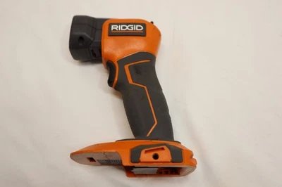 RIDGID 18V 无绳 LED 工作灯 400 流明(仅限工具)型号 # R8695 — 第 1/4 张图片