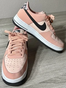 Nike Air Force 1, Low Japanese Cherry Blossoms Men’s 9. EUC ohne Karton - Bild 1 von 10