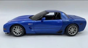 Hasbro Transformers Alternators 1:24 Tracks Chevrolet Corvette Z06 Complete - Picture 1 of 10