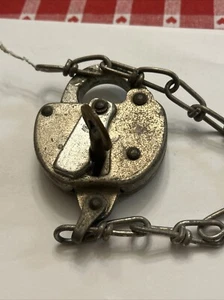 candado vintage con llave - Imagen 1 de 9