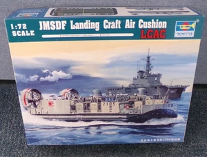 Trumpeter JMSDF Landing Craft Air Cushion LCAC 1:72 Scale Kit #07301 - Picture 1 of 2