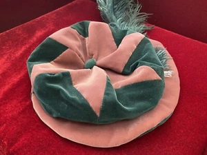 DELUXE MENS FINEST FEATHER RENAISSANCE COSTUME HAT-NEW - Picture 1 of 1