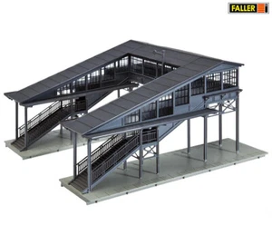 Ponte marciapiede Faller 131378 scala H0, kit 221 x 234 x 122 mm - Foto 1 di 3