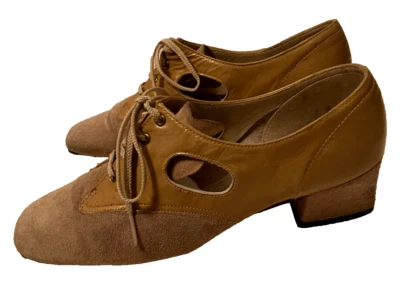 Super Mod vintage 1960s beige suede chunky-heel shoes Cut-out tie vamp 7M Twiggy - Image 1 of 4