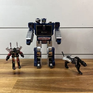 TRANSFORMERS G1 WALMART REISSUE SOUNDWAVE DECEPTICON HASBRO + Tapes Ships Fast! - Picture 1 of 4