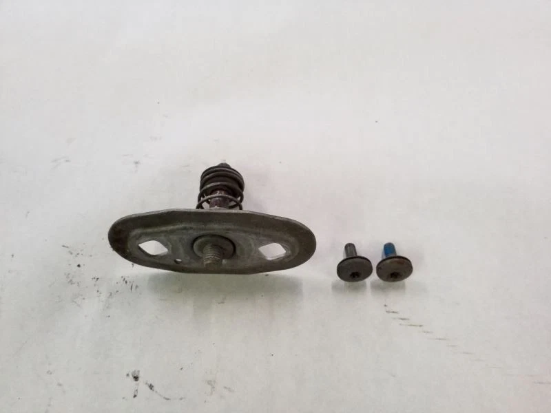 Muelle de tope de liberación del capó | Se adapta a BMW 528i 540i 1997-2000 Foto 1 de 4