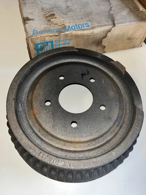 Nuevo de Lote Antiguo GM 1970 1971 1972 Chevrolet Chevy Camión 11" C10 Tambor de Freno Trasero 3989542 400 Foto 1 de 3