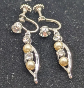 Vintage Screwback Dangle Earrings Silver Tone Rhinestone Faux Pearls 1.25" Drop - Picture 1 of 4
