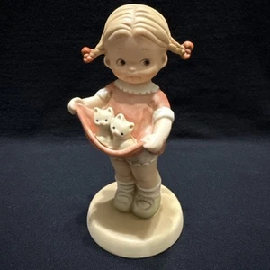 Memories of Yesterday Commemorative Charter Issue A Lapful of Luck Figur 1990 - Bild 1 von 5