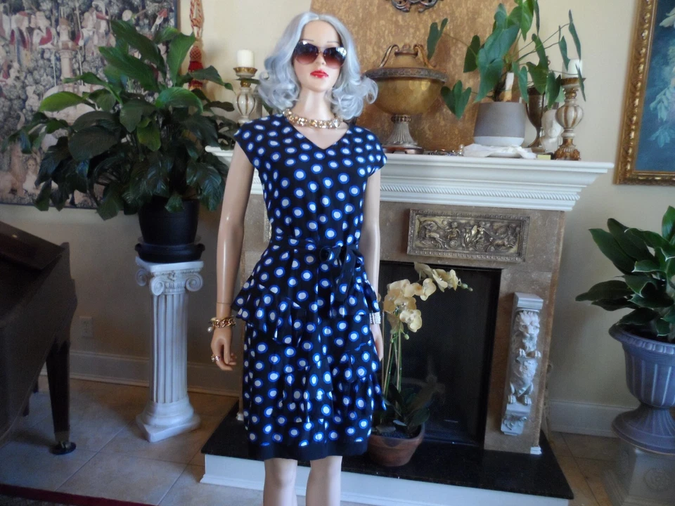 Vestido Boutique Moschino preto e azul assimétrico babado bolinhas tamanho EUA 2 - Imagem 1 de 4