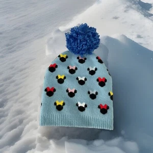 Disney Junior Minnie Mouse Ski Beanie Blue Multicolored Pompom Toddler Logo - Picture 1 of 4