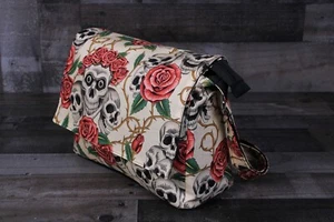 Skulls and Roses Handtasche. Skulls Handtasche. Handtasche. Schädel und Rosen - Bild 1 von 3