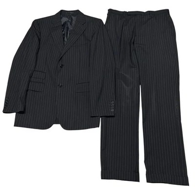 441 00s Burberry Traje Etiqueta Negra Hombre Set Up Japón Gris Oscuro Foto 1 de 4