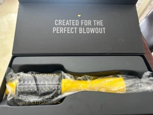 Drybar Double Shot Oval Blow Dryer Brush | Style, Dry, Brush in One Step 2.44 In - Picture 1 of 3