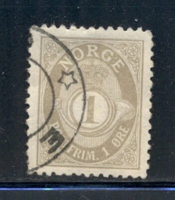 NORUEGA 47a Usado 1895 1º Gris Poste Cuerno Color Romano Perf 13&1/2X12&1/2 CV$30 Foto 1 de 2