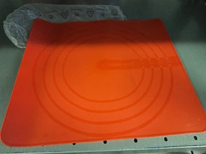 Tupperware Backmatte H26 flach rot Backpapier Backunterlage SILIKON NEU - Bild 1 von 1