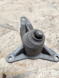 RIGHT Crank Window Regulator Housing Manual Window Stud Housing Passengers OEM - Picture 1 of 3