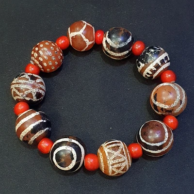 Antique Nepalese 10 etched agate bead decorated carnelian beaded Bracelet - Image 1 of 4