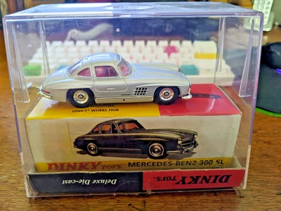 DINKY Deluxe литой MERCEDES-BENZ 300SL серебро масштаб 1:43 с коробкой и чехлом новый в коробке - Изображение 1 из 4