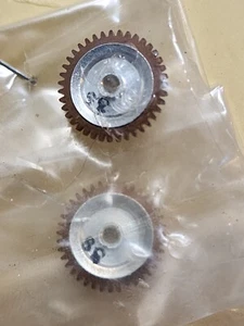 Neu in verpackung 2 faas gf - 39 Zahn 1/24 Schlitz Auto Getriebe Flexi Kobalt Turbo Autos - Bild 1 von 3
