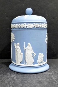 Wedgwood Jasperware Blue Lidded Cigarette Container - 5" - MINT - Picture 1 of 9