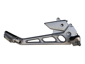 GENUINE SUZUKI GSR 600 2006 RIGHT FOOTREST FOOTREST GROUP - Picture 1 of 10